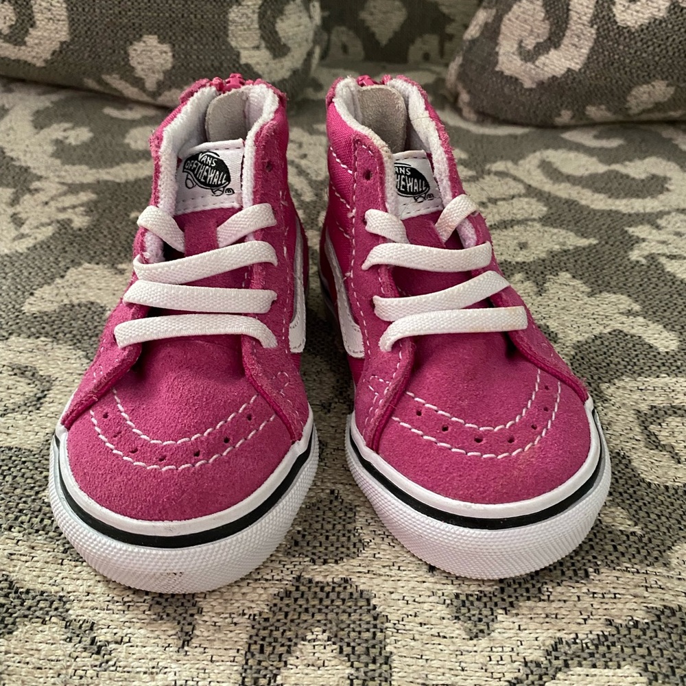 Vans - Picture 2 of 4